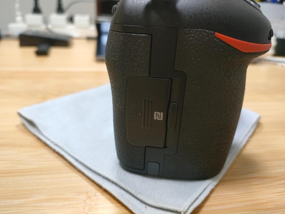 シャッター回数【4329枚】Nikon デジタル一眼レフカメラ D500 ボディ