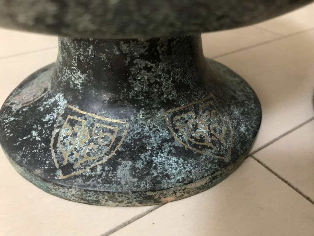中国隋時代青銅  蓋に八ヵ所刻印あり　出土品