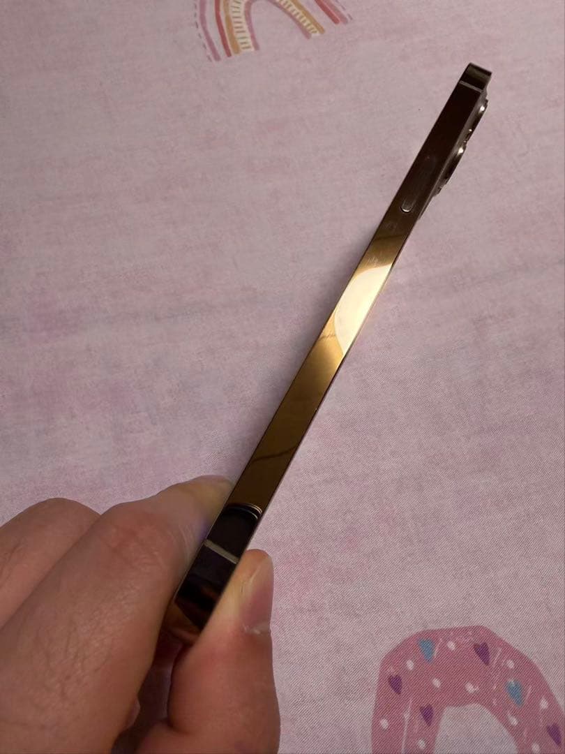 かんなiPhone12 pro max 256GB ゴールド本体