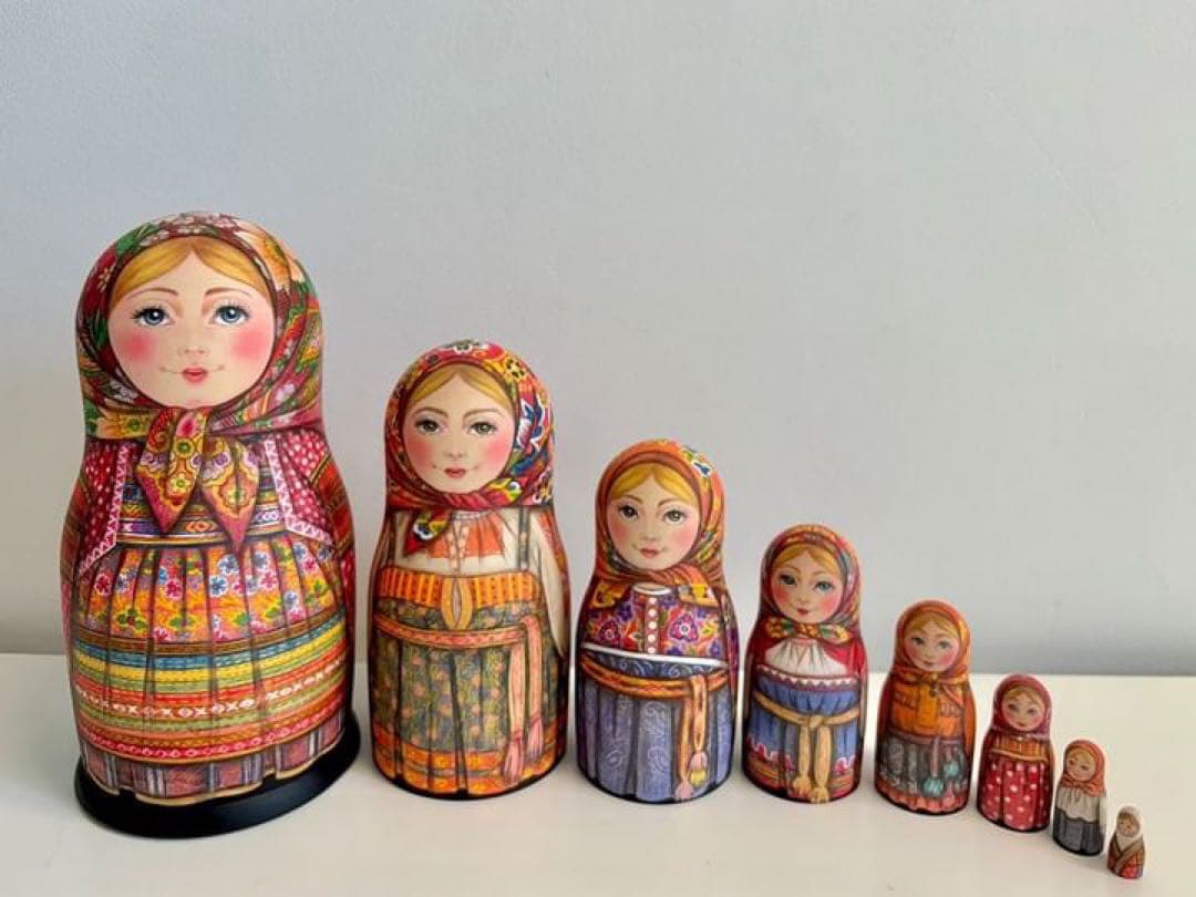 ロシア伝統衣装マトリョーシカ(8P)『赤のチンツ』コンクール受賞作品☆タチアナ作