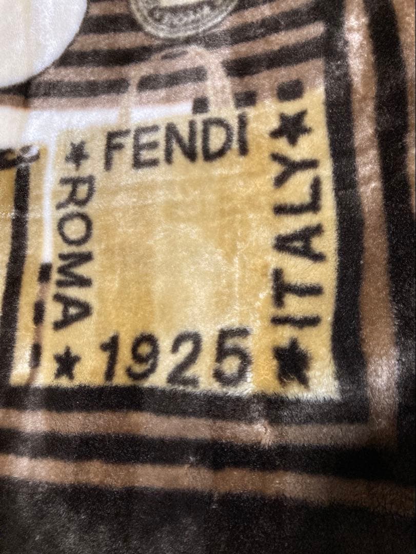 専用ミハエル様　FENDI　フェンディ　バッグ柄　ニューマイヤー