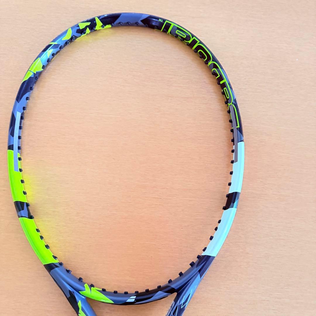 バボラ ピュアアエロ 98 グリップ3