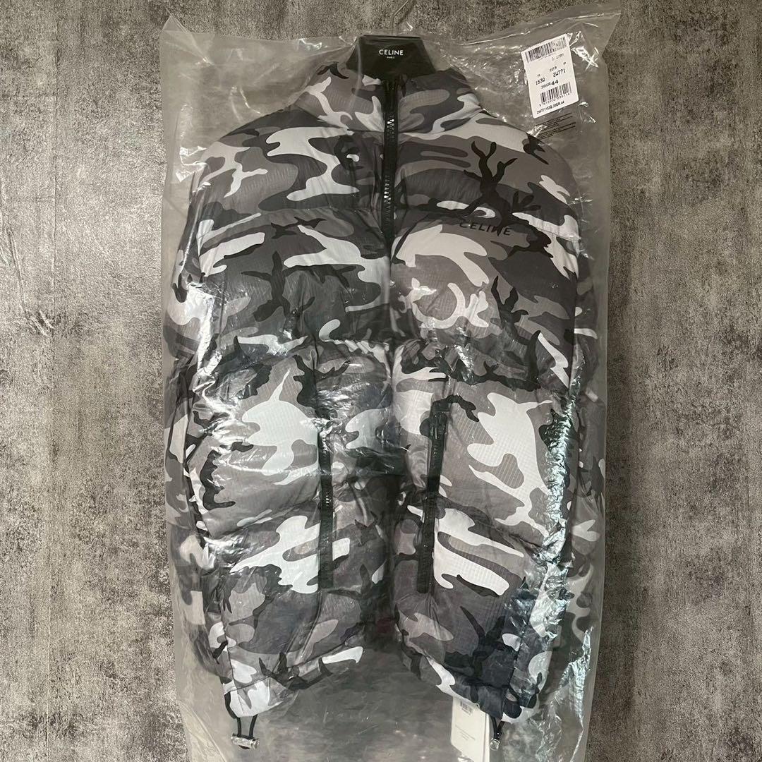 ✨新品✨セリーヌCELINE【 2W771153Q 】カモフラ ダウンジャケット