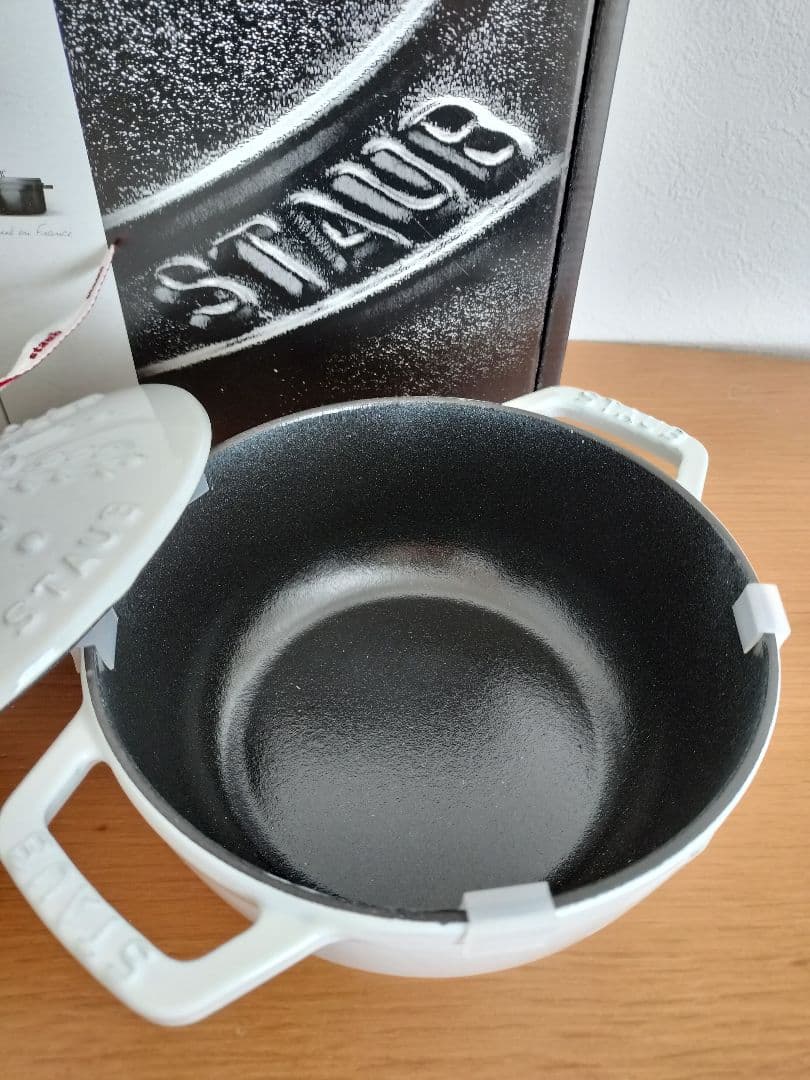 【限定品】ストウブ Wa-NABE S 16cm ホワイト