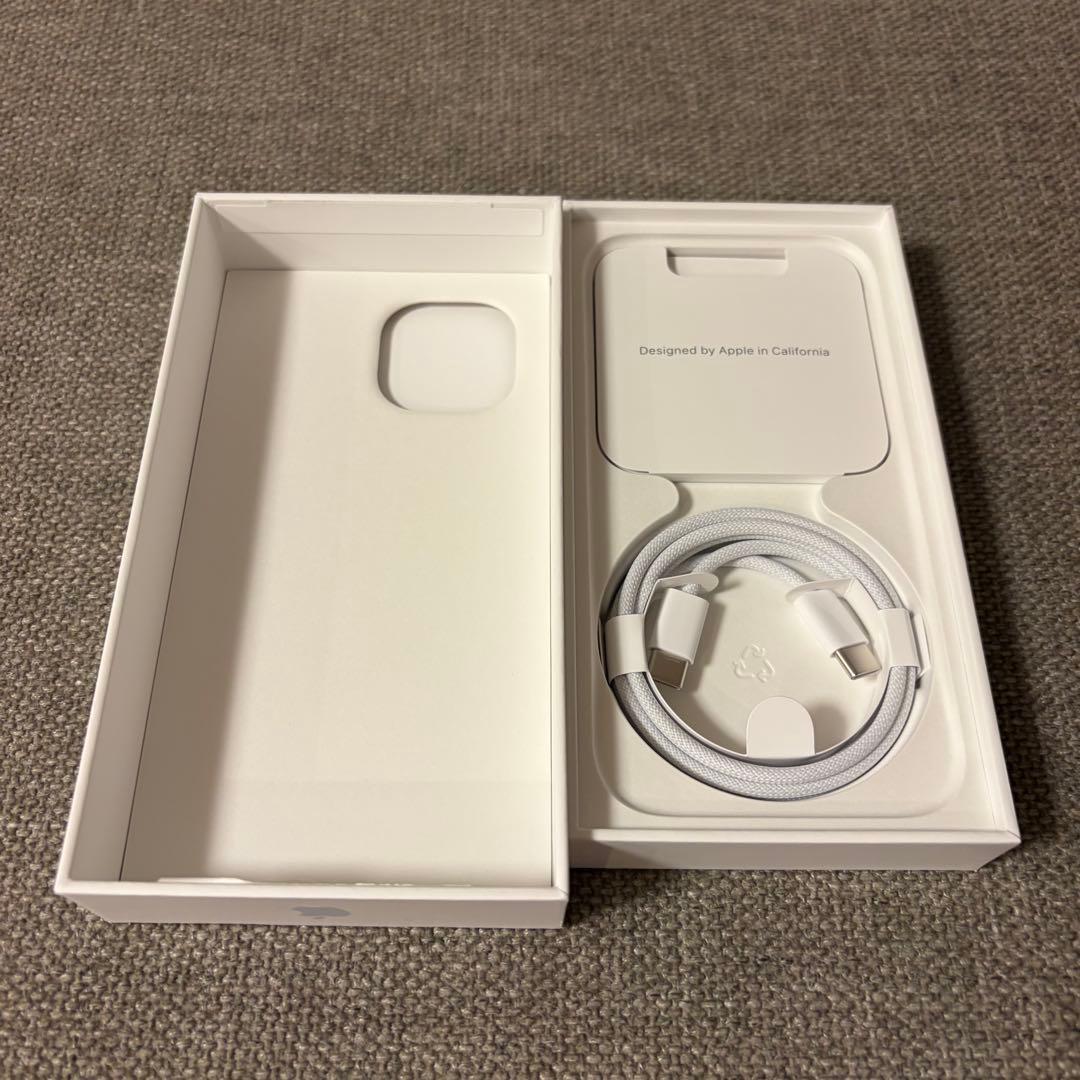 Apple iPhone 15 128GBブルー本体 箱 充電ケーブル付き