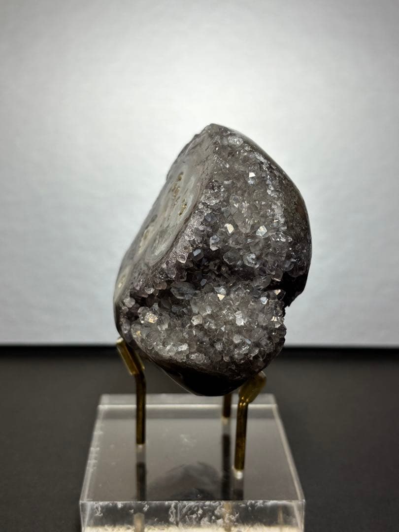 レア　ウルグアイ産　ドゥルージーアメジスト　スタラクタイトアイズ　383g