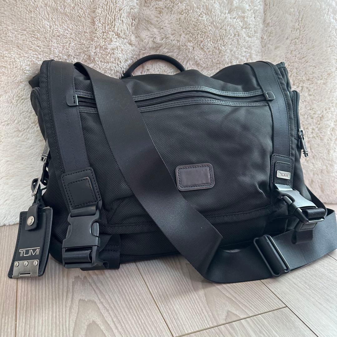 TUMI 22370DH ALPHA BRAVOアルファブラボーメッセンジャー
