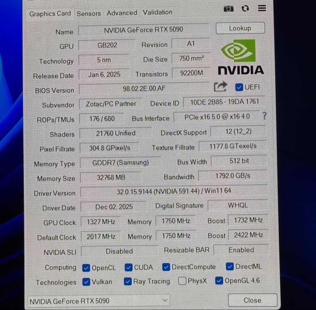 説明欄必見！ZOTAC GeForce RTX5090 32GB white