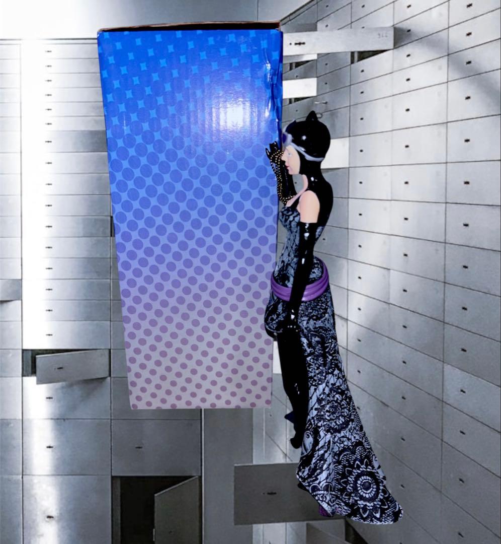 エネスコ　バットマン　キャットウーマン　セリーナカイル　フィギュア　置物