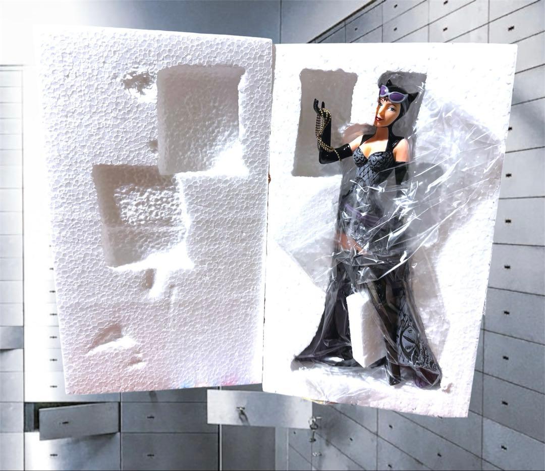 エネスコ　バットマン　キャットウーマン　セリーナカイル　フィギュア　置物