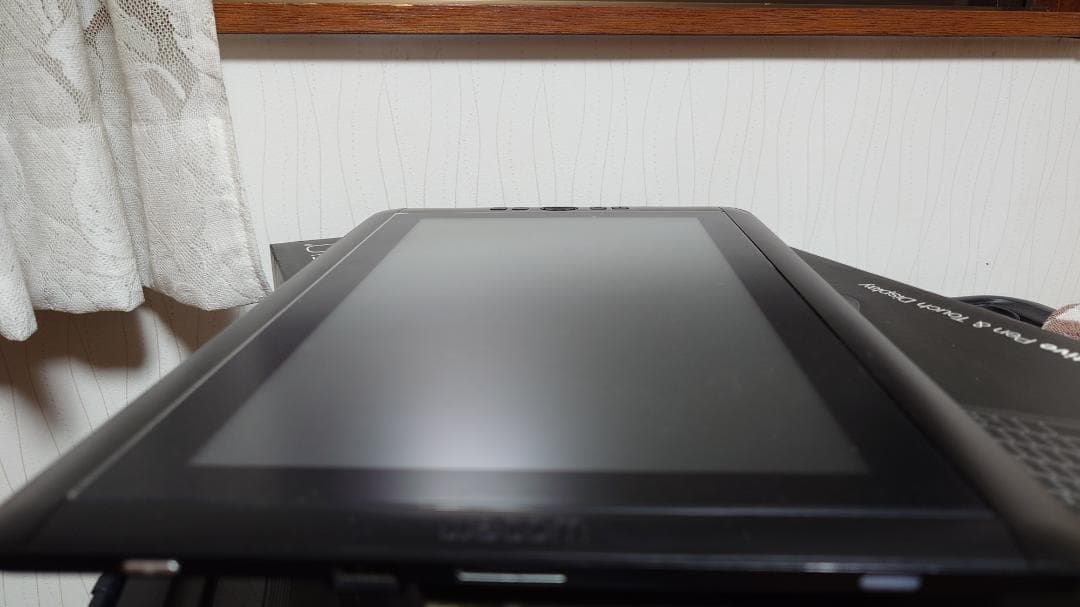 ワコム 液晶ペンタブレット 13.3フルHD液晶 DTH-1300/K0