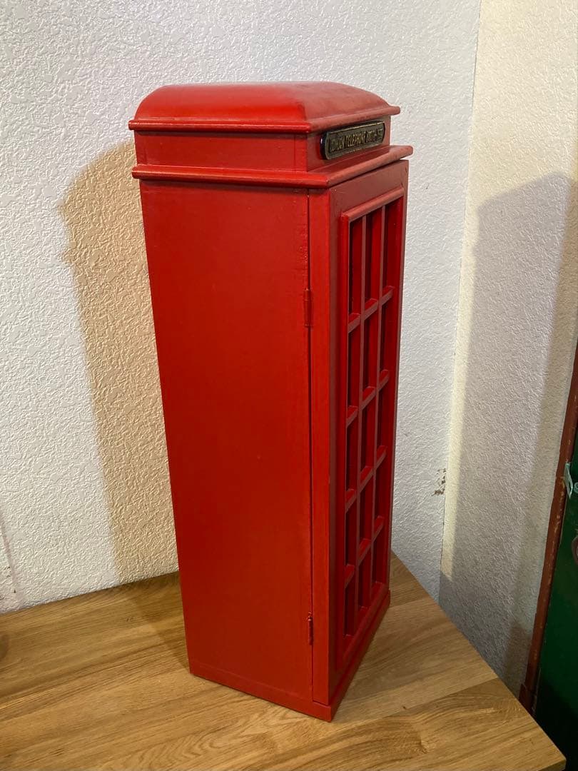 ロンドン　テレフォンブース　電話ボックス　棚　キャビネット