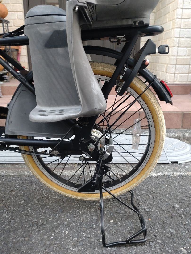 配送可★直接引渡可カスタム【ギュットアニーズ】電動アシスト自転車★充電器付３人乗