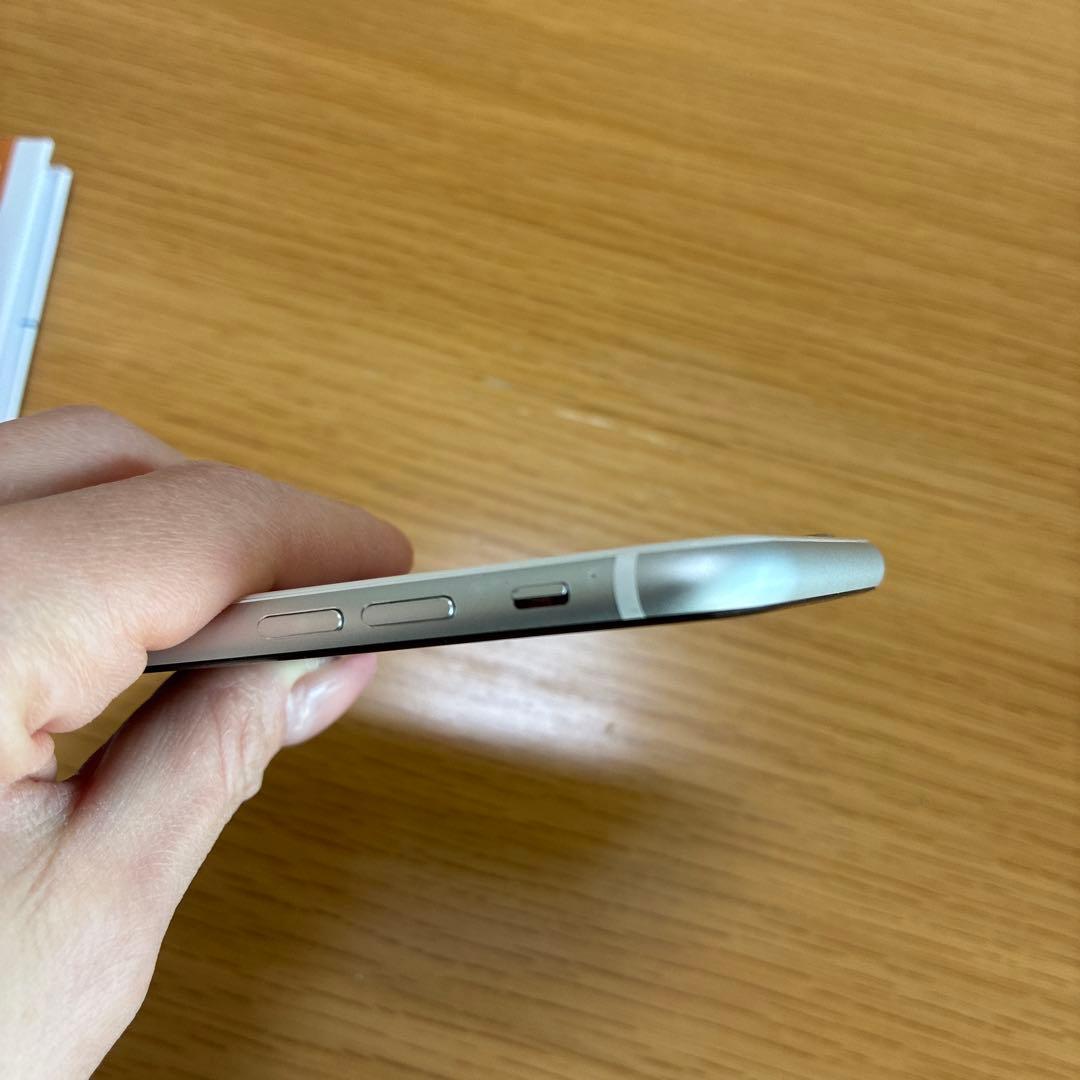 iPhone SE第2世代 64GB 白 ホームボタン故障 イヤホン未使用 箱有