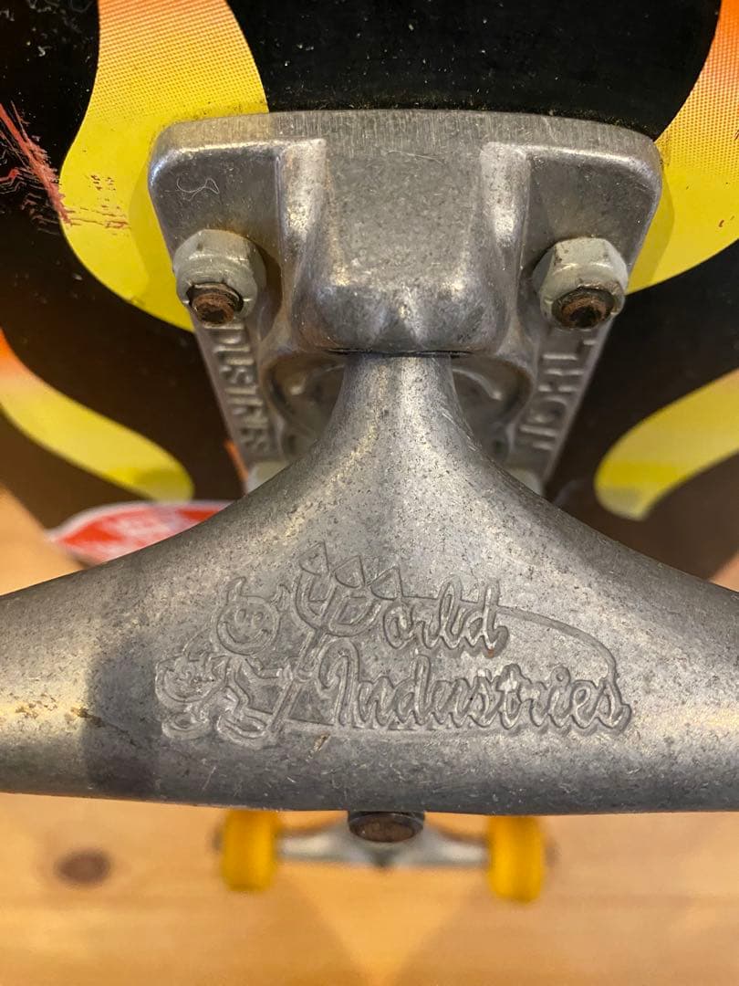 ワールドインダストリーズ スケートボード　キッズ〜ジュニア