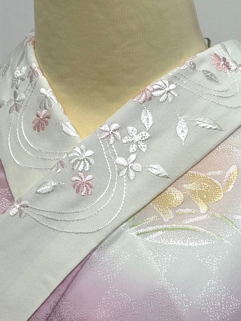 振り袖　フルセット　別誂長襦袢付　成人式　赤　桜　金彩加工　刺繍入り　686