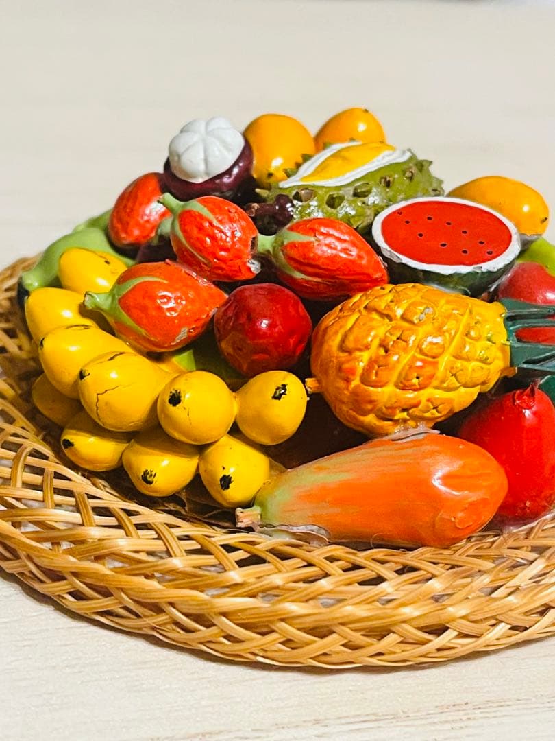 カラフルなフルーツバスケット　置物