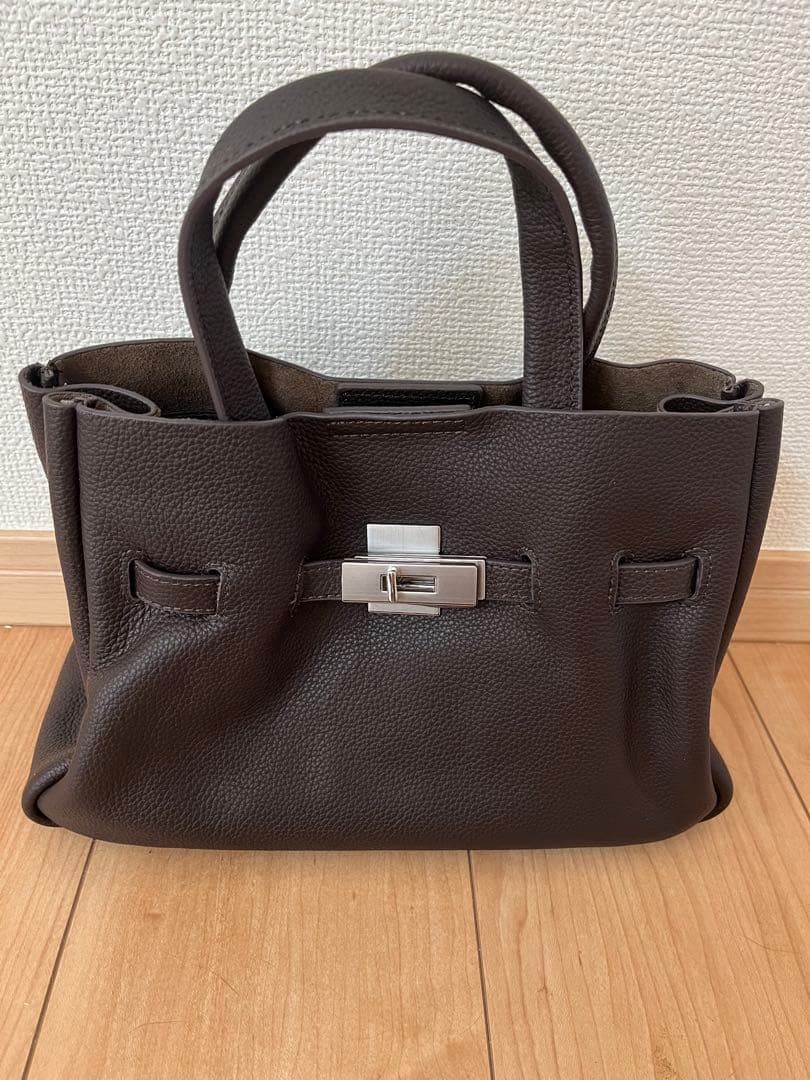 mal.レレレ　新品未使用　ダークブラウン 本革ショルダーバッグ