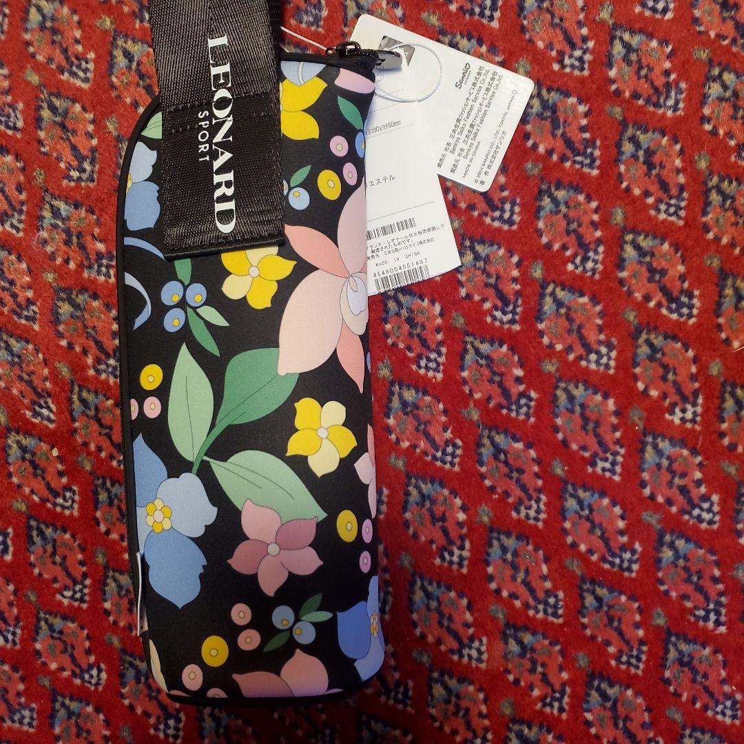 レオナール　キティ　ボトルケース