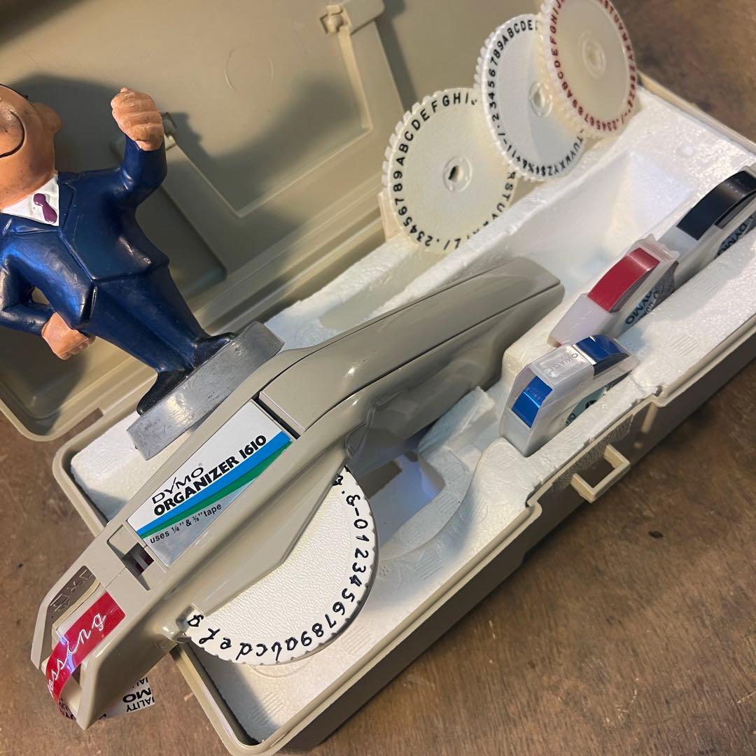 ■製品保証■ 【繋がる筆記体・文字盤4個】ダイモ 1610 DYMO 16211