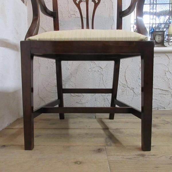 イギリス アンティーク 家具 アームチェア チッペンデール 英国 4517e