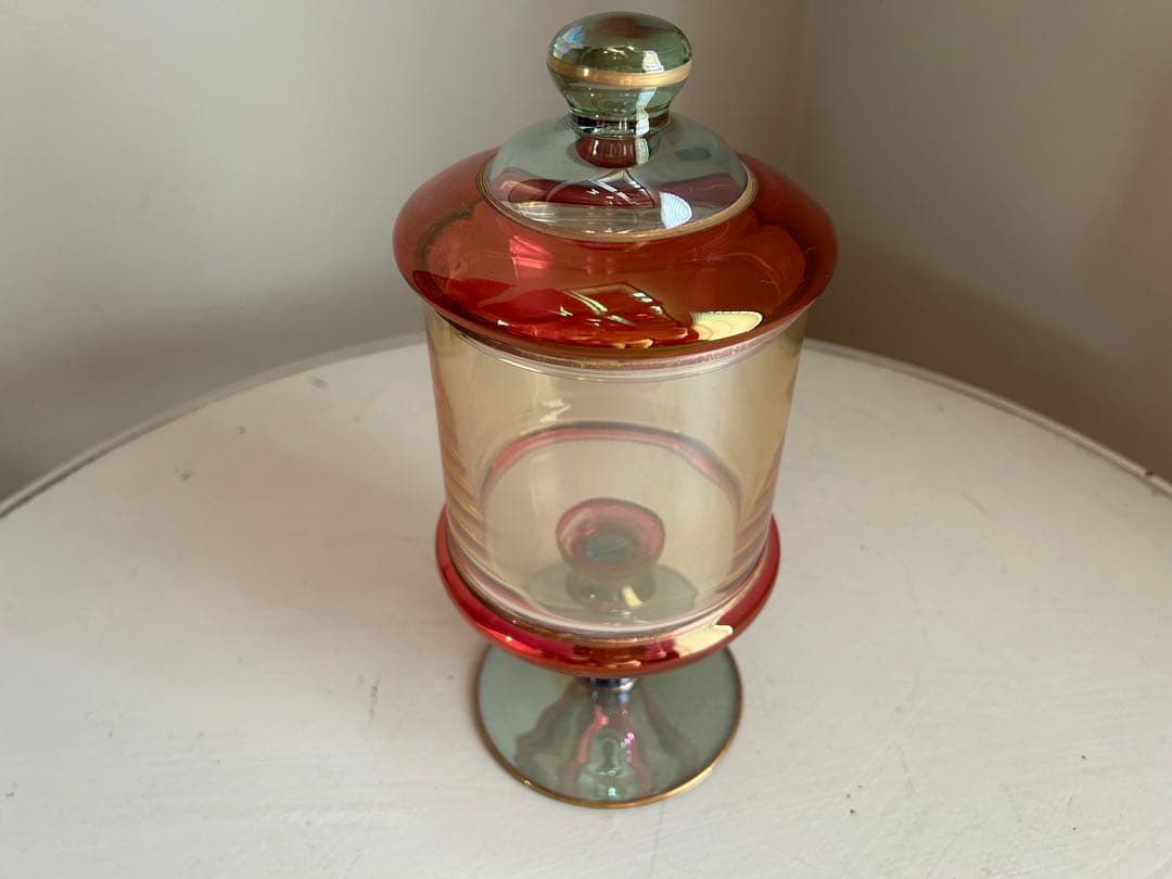 色の配色が絶妙な逸品