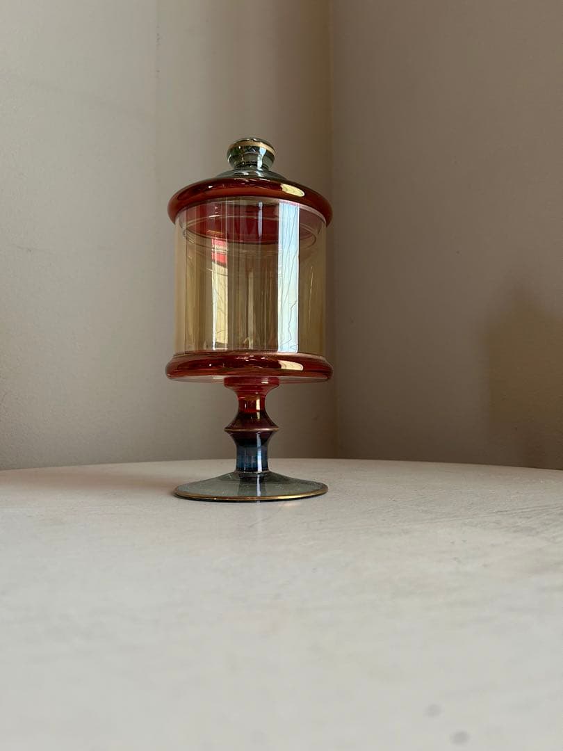 色の配色が絶妙な逸品