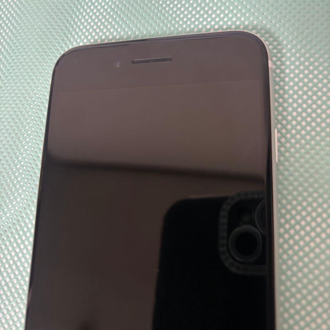 Apple iPhone SE (第2世代) ホワイト 4.7インチ