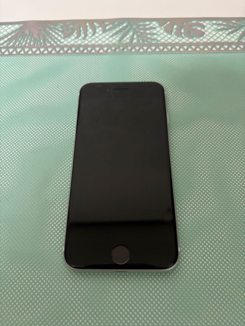 Apple iPhone SE (第2世代) ホワイト 4.7インチ