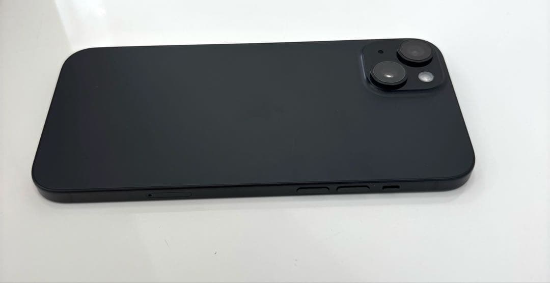 ⑩ iPhone15 Plus 128GB ブラック