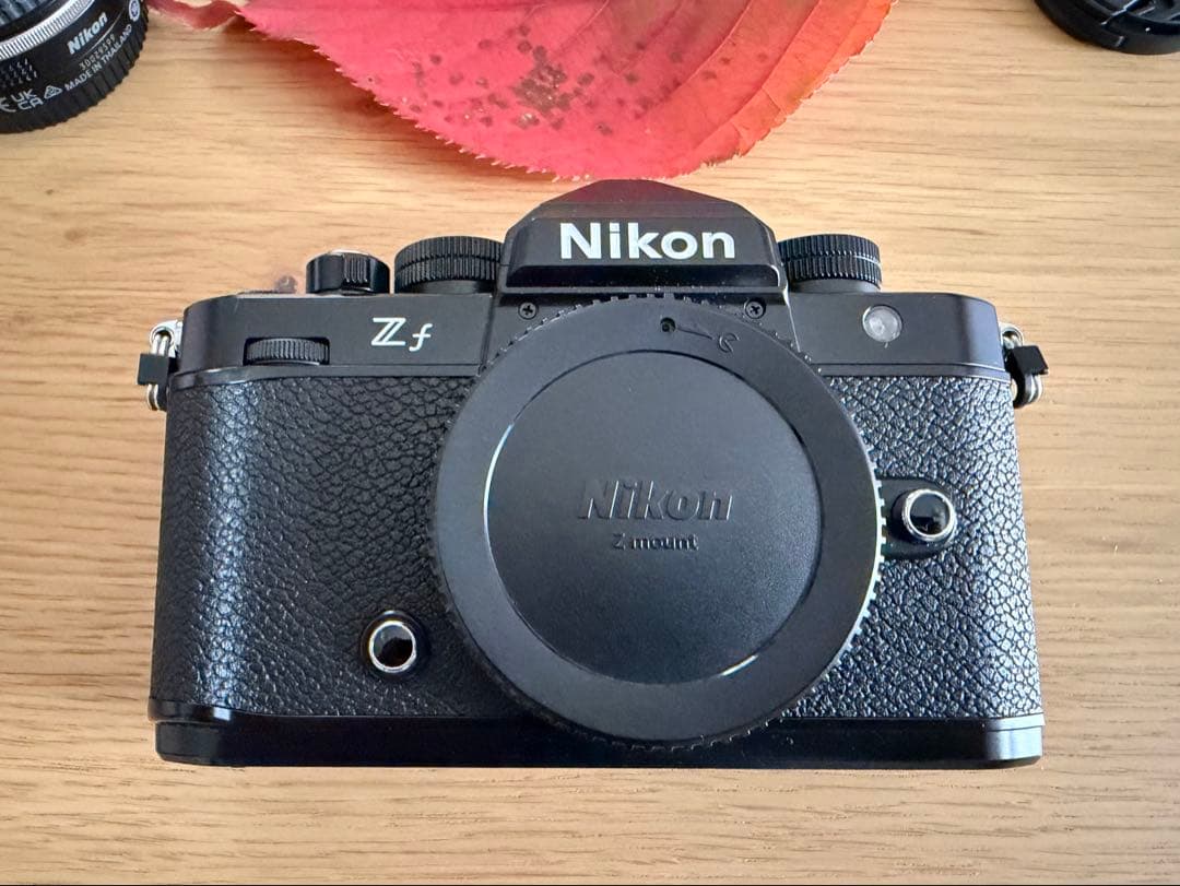 【極美品】Nikon Zf + 単焦点レンズ2本セット