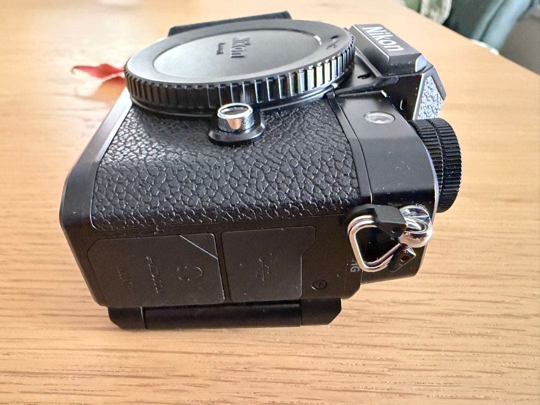 【極美品】Nikon Zf + 単焦点レンズ2本セット