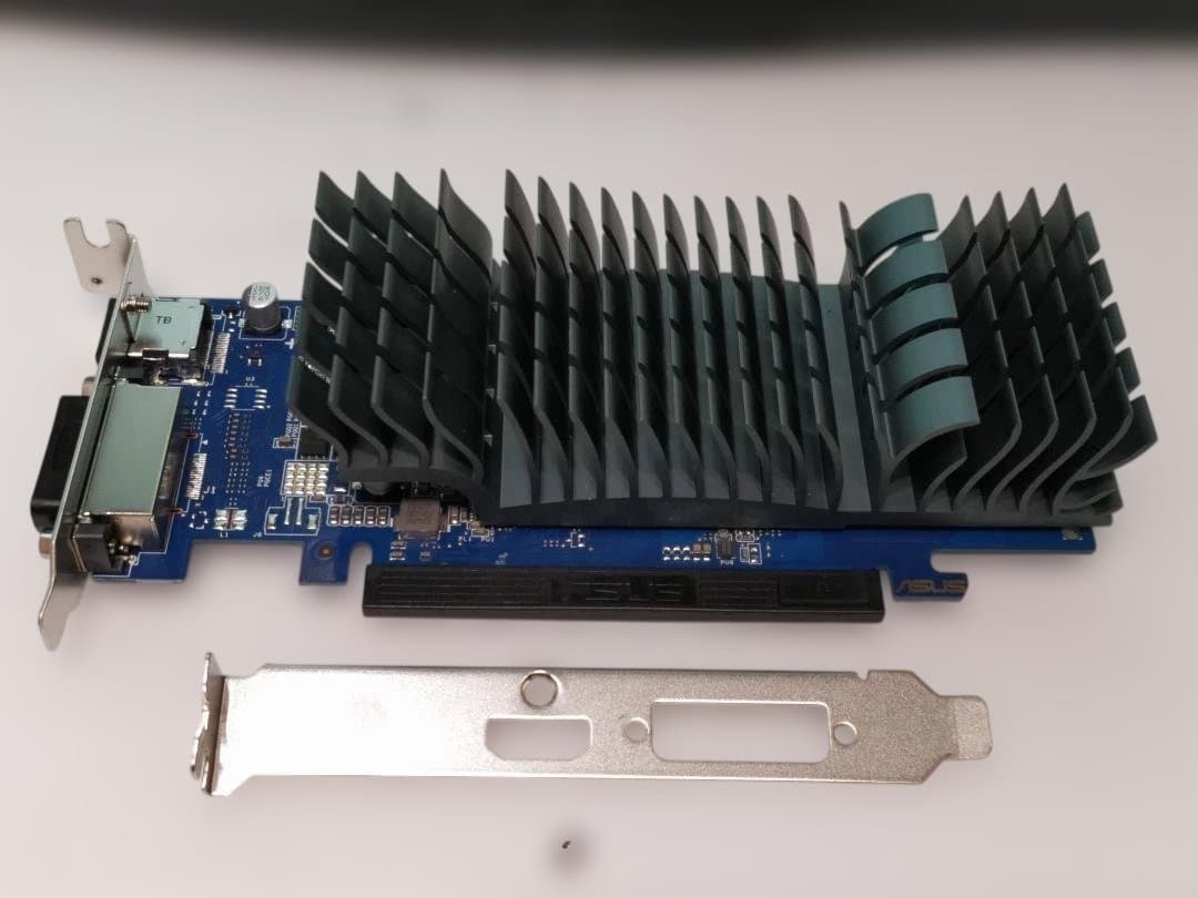 ASUS GT1030 2GB ファンレス 静音 ロープロファイル金具付 美品