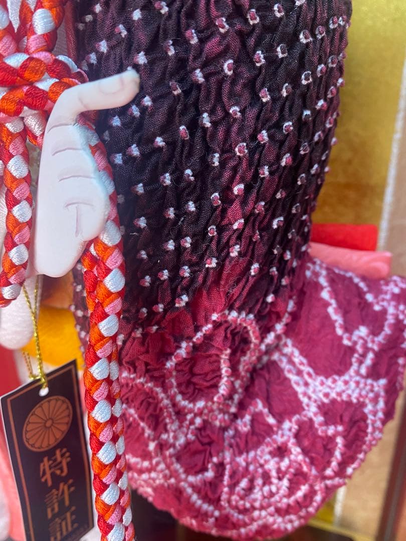 羽子板　立体振袖　ガラスケース１５号・サイズ間口約３１×奥行約２５×高さ約６２㎝