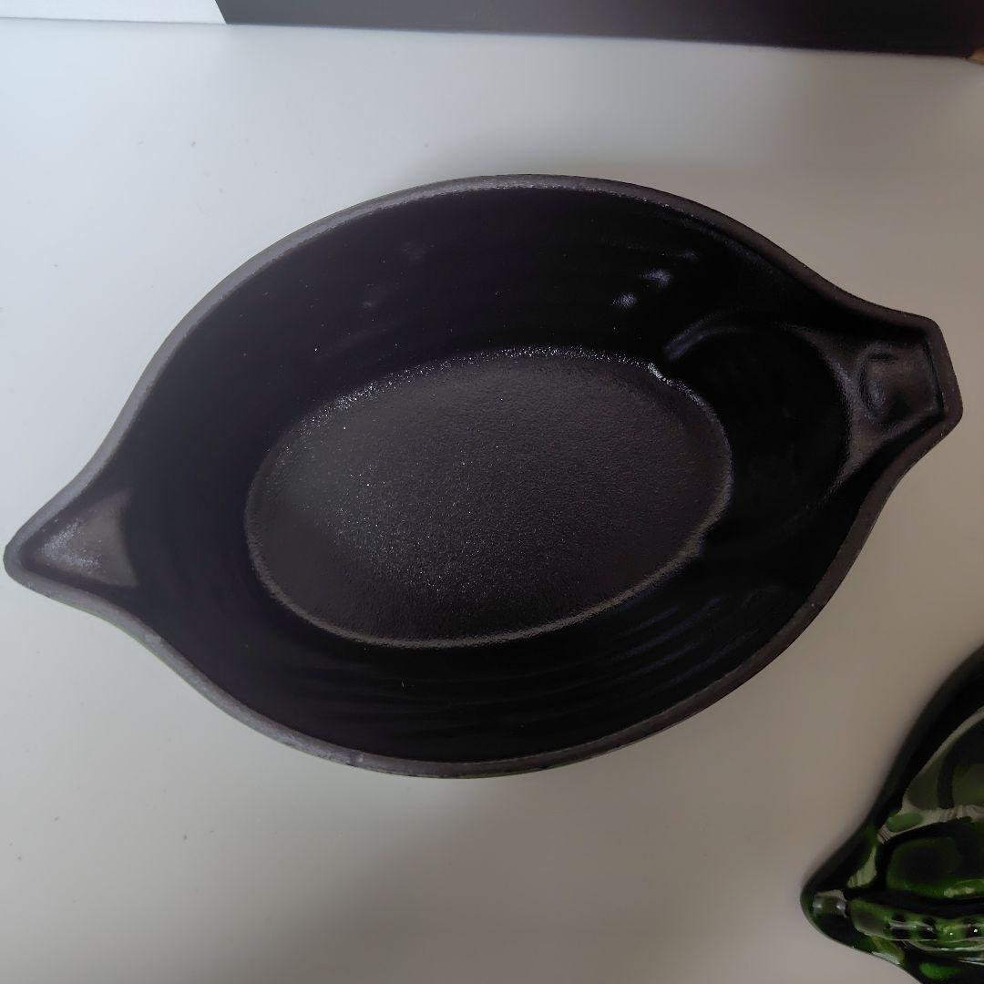 ストウブ　スモールチキンココットバジル➀