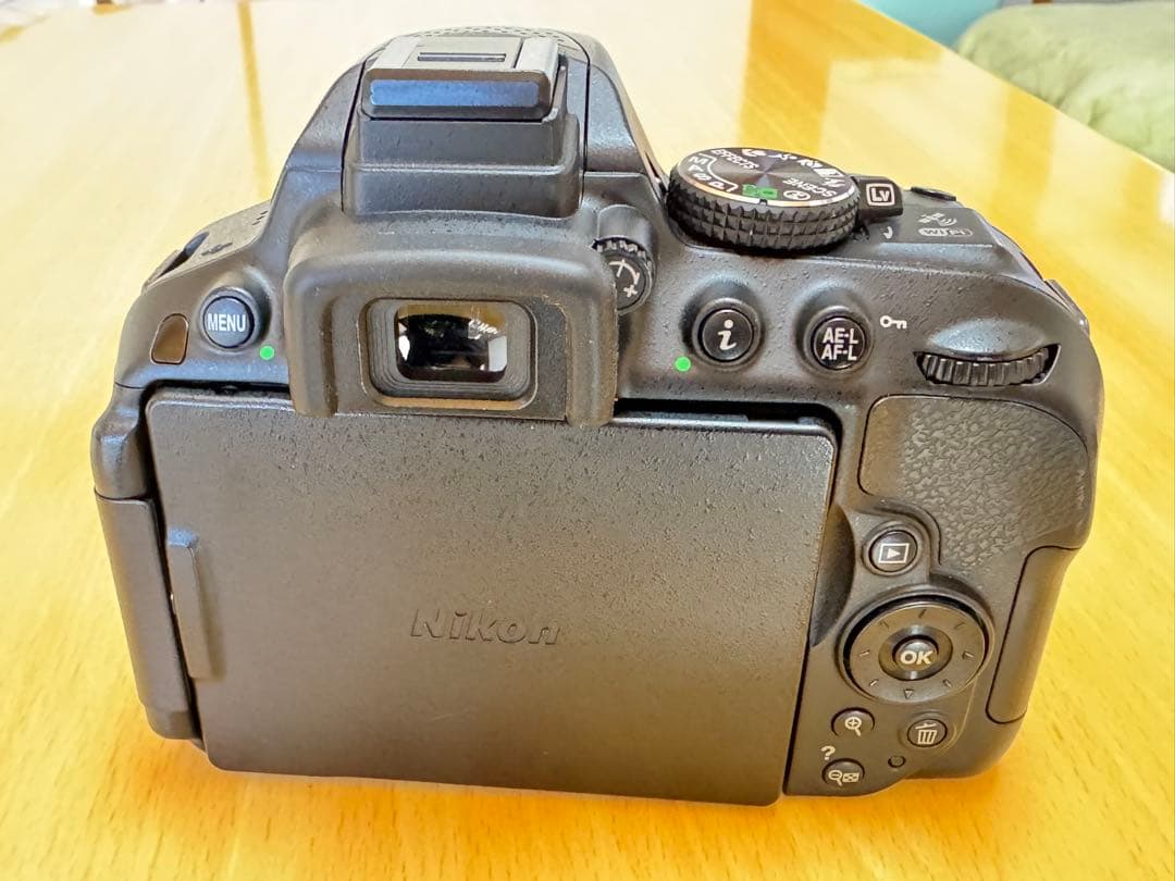 値下げしました。写真追加しました。Nikon D5300 デジタル一眼レフカメラ