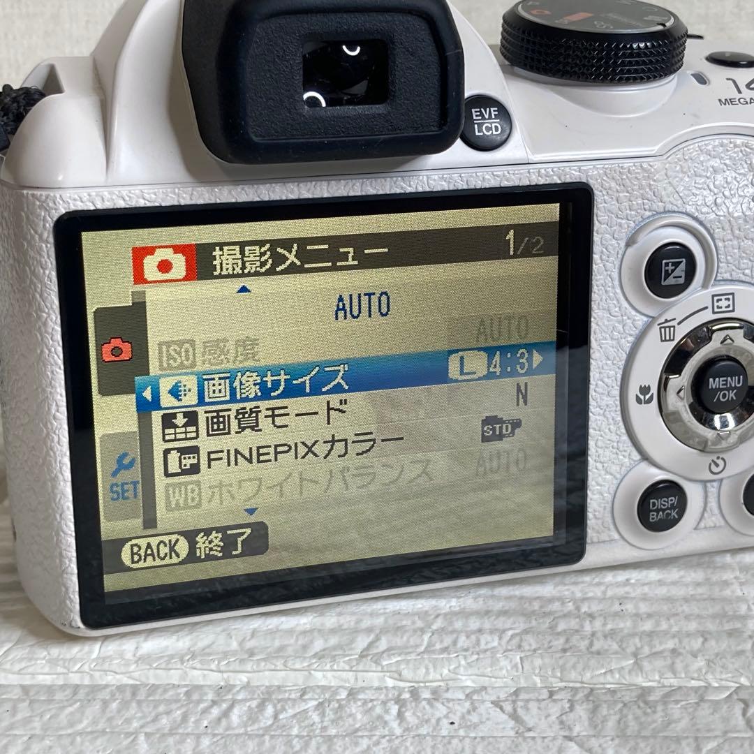 FUJIFLIM Finepix S4500 デジカメ 白 コンデジ 動作品