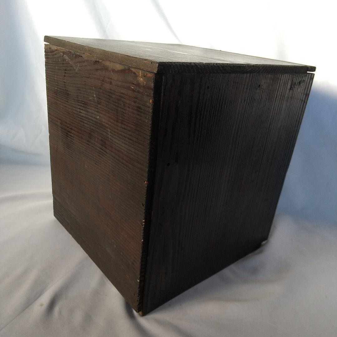 漆器　三段重箱　安政5年？　 黒地に金色の植物模様　やや傷あり