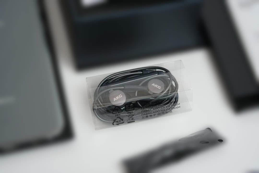 docomo Galaxy S8+ シルバー 本体 SIMロック解除済み