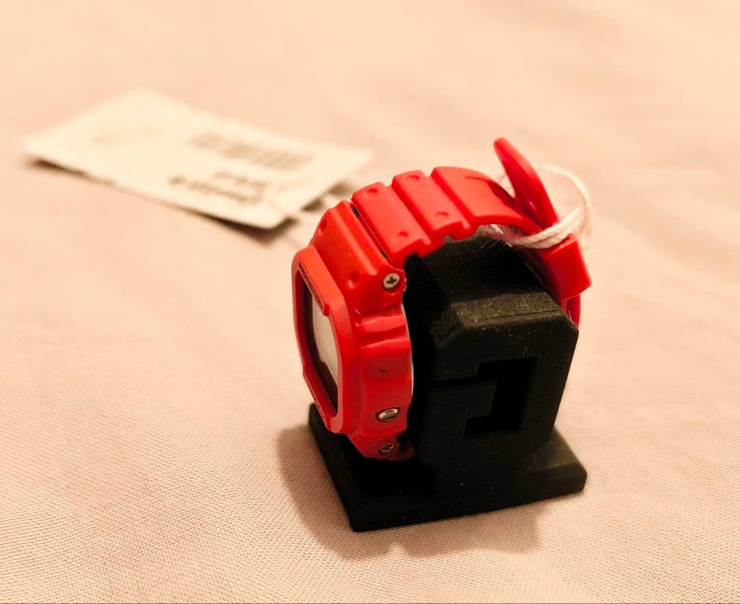 G-SHOCK DWN-5600-4JR　赤　2025.11購入