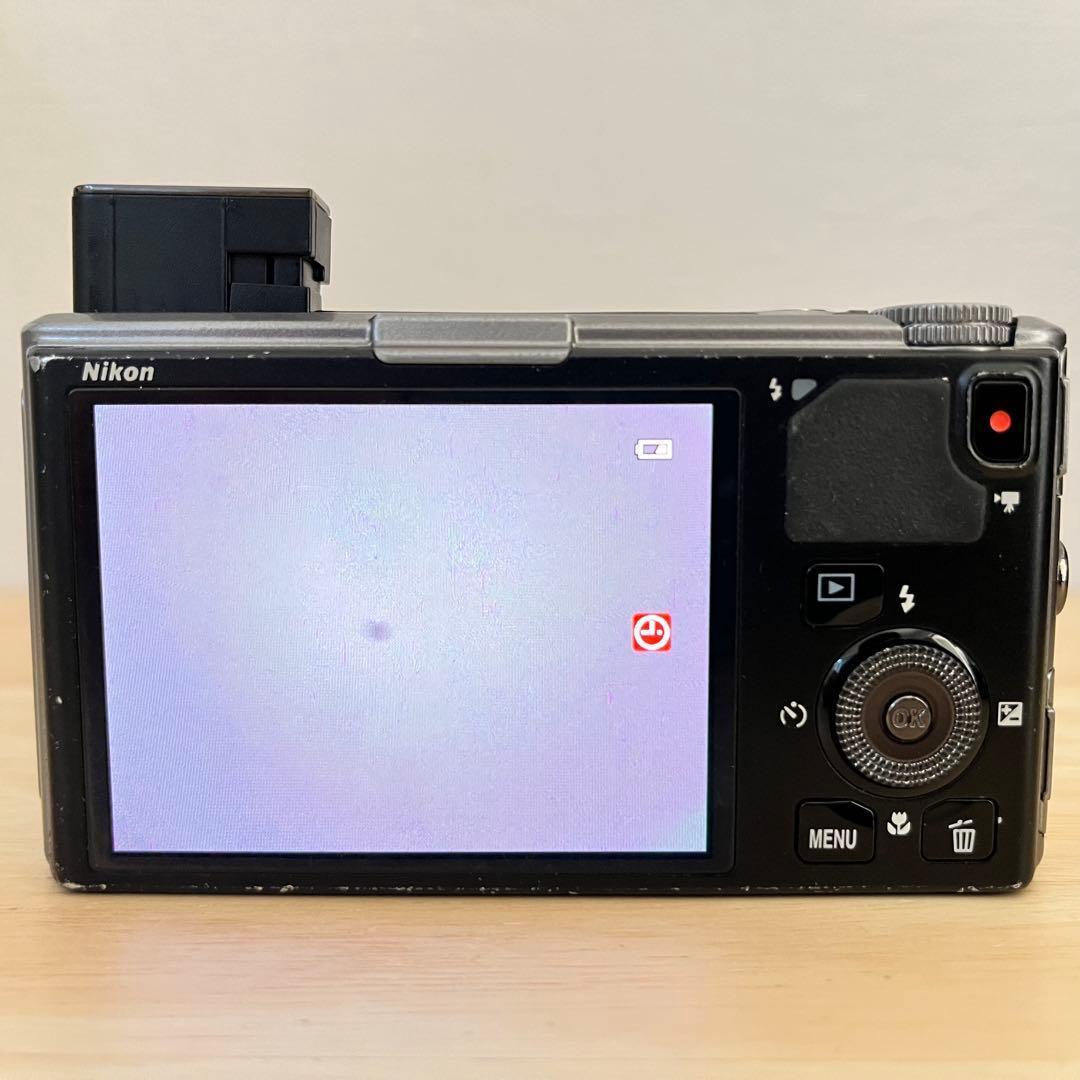 希少 Nikon COOLPIX S9500 シルバー デジタルカメラ