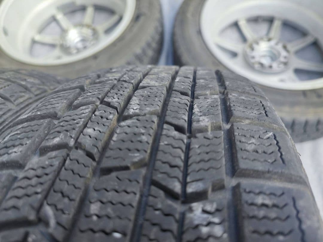 トヨタ　ラクティス　ホイール　スタッドレスタイヤ　175/60R/16
