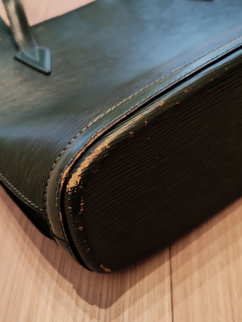 Louis Vuitton エピ グリーンショルダーバッグ