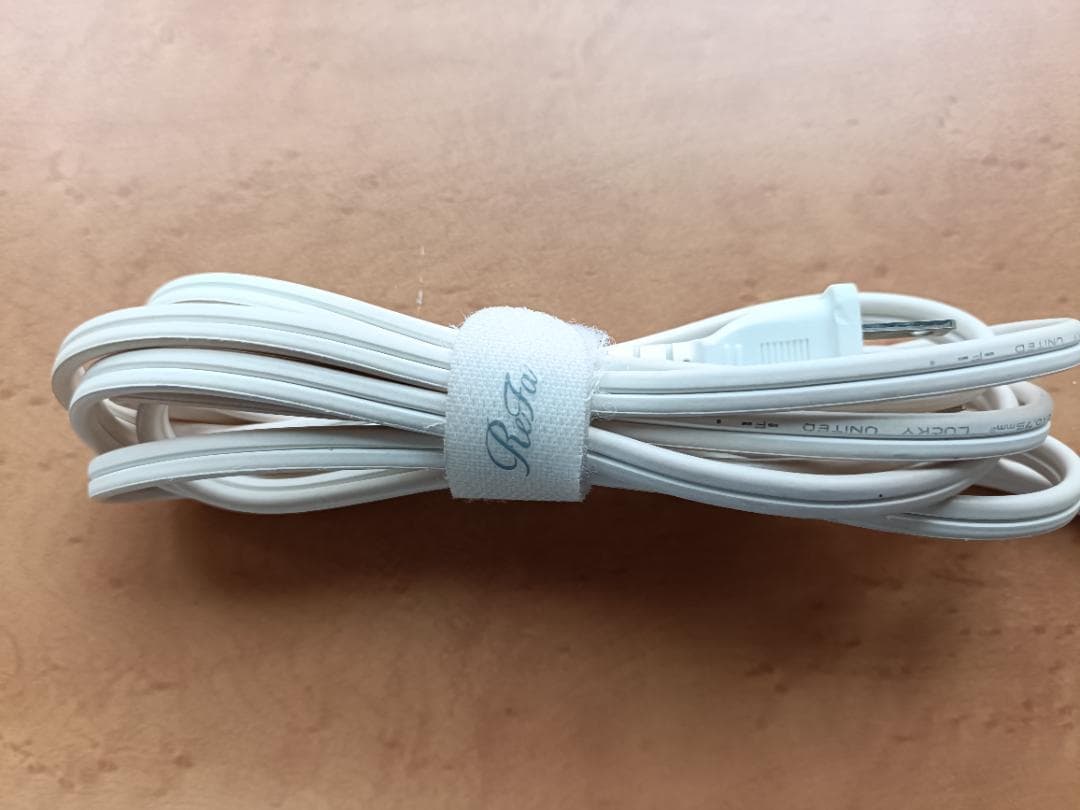 リファビューテック　ストレートアイロン　RE-AC02A