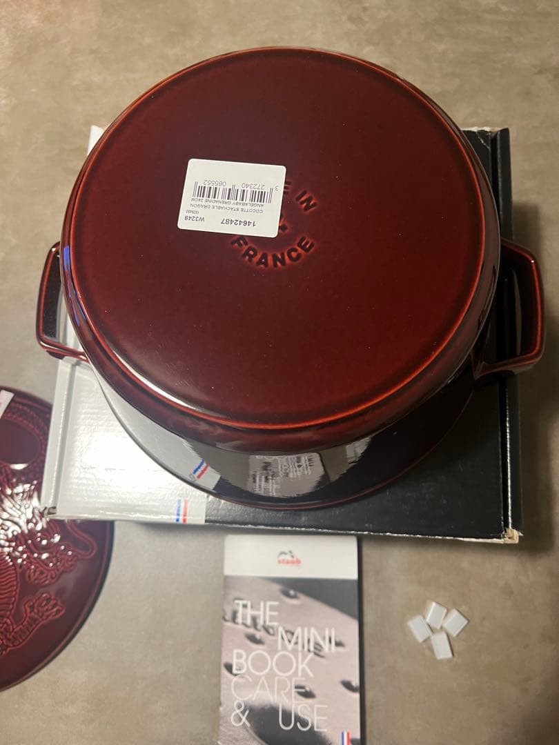即日発送　日本未発売　数量限定新品　ストウブココット ラウンド　ドラゴン24cm