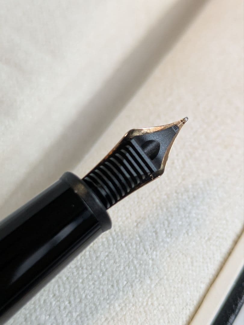 モンブラン　マイスターシュテュック145　EF　14K