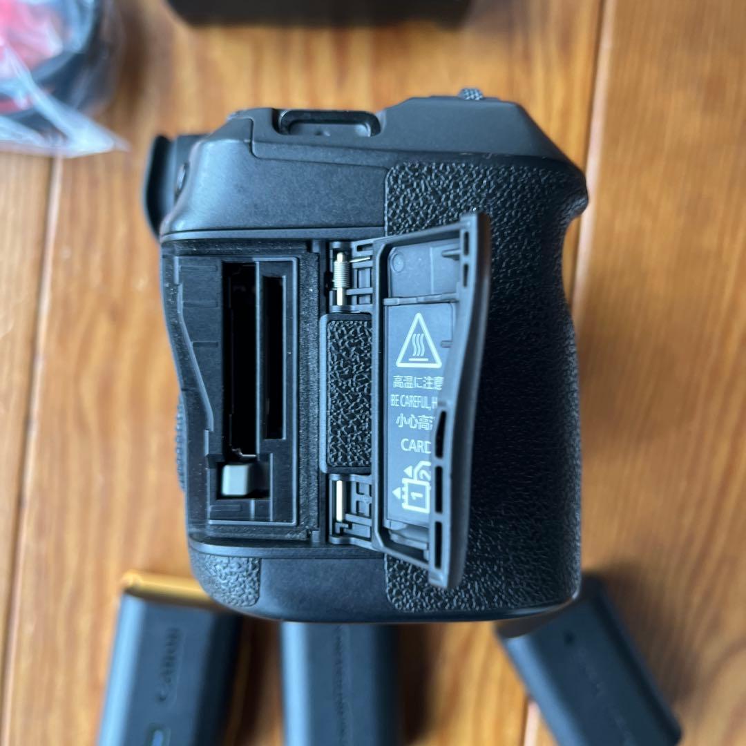 CANON R5 ボディ　ショット数35000未満