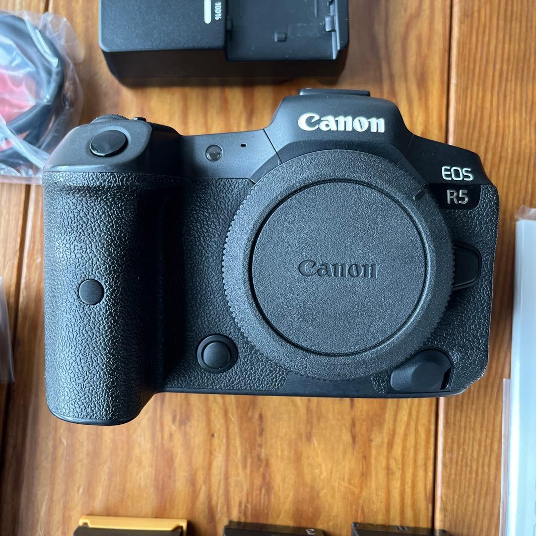 CANON R5 ボディ　ショット数35000未満