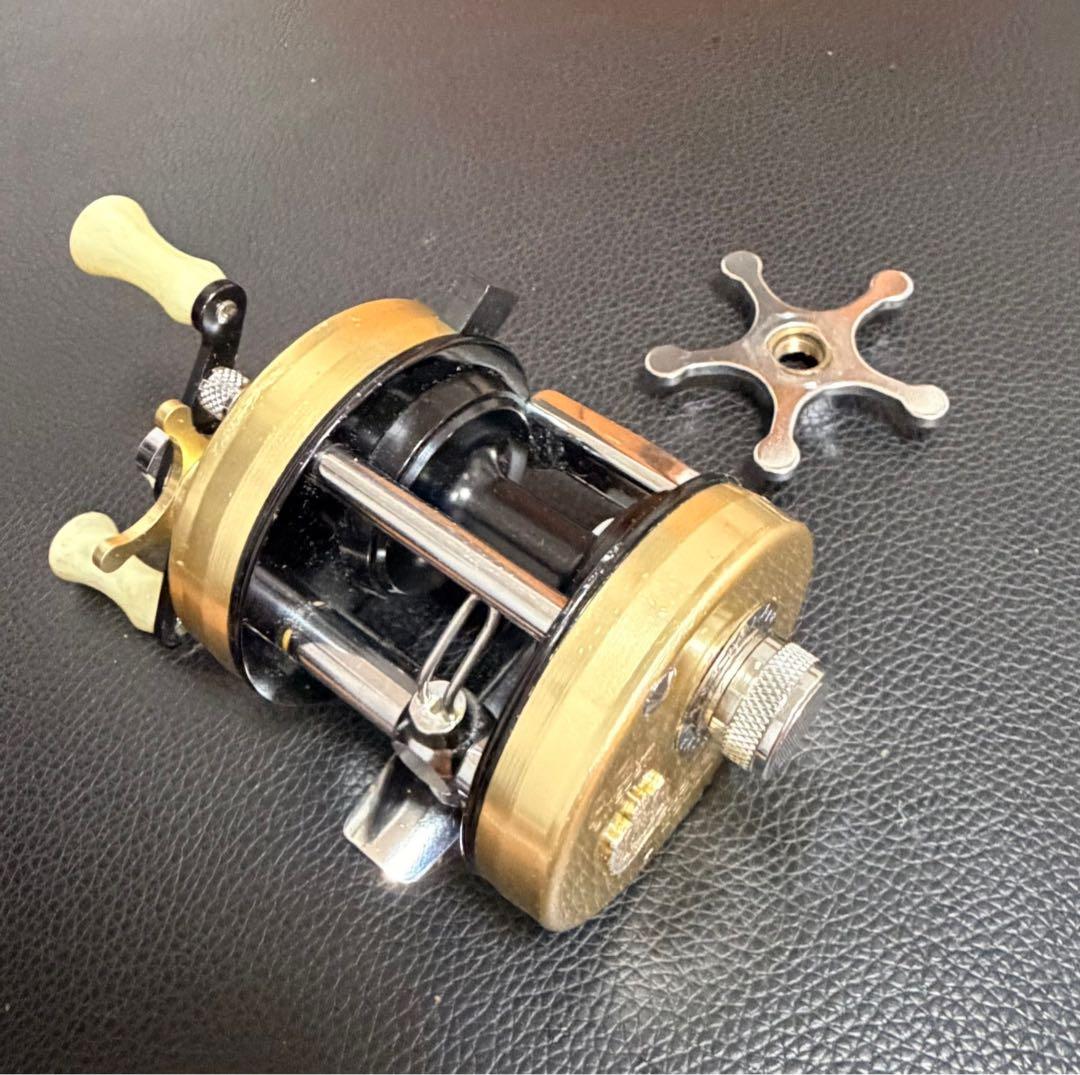 Abu アンバサダー　2500CI ゴールド　availドラグ付