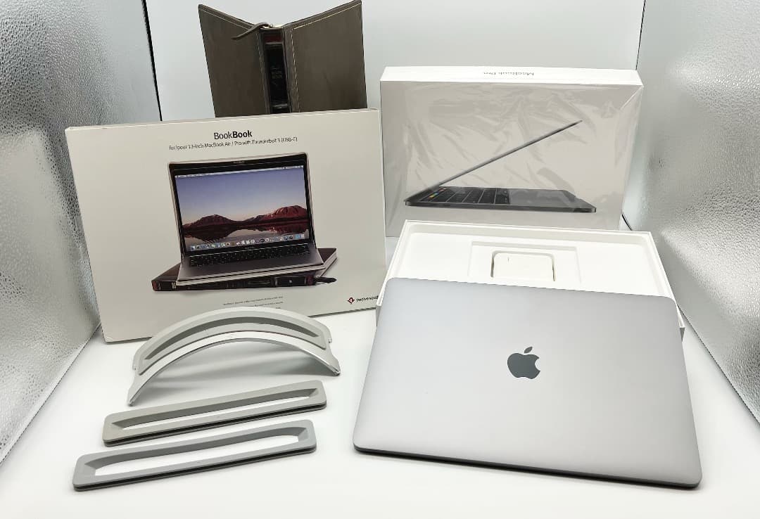 2019年 MacBook Pro 13インチ (16GB, 1TB SSD)